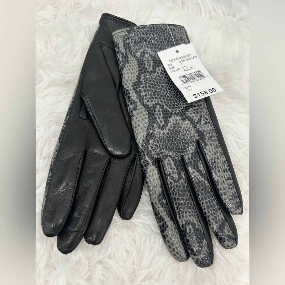 Bloomingdale's Black/Gray Snake Print Leather Gloves Womens NWT